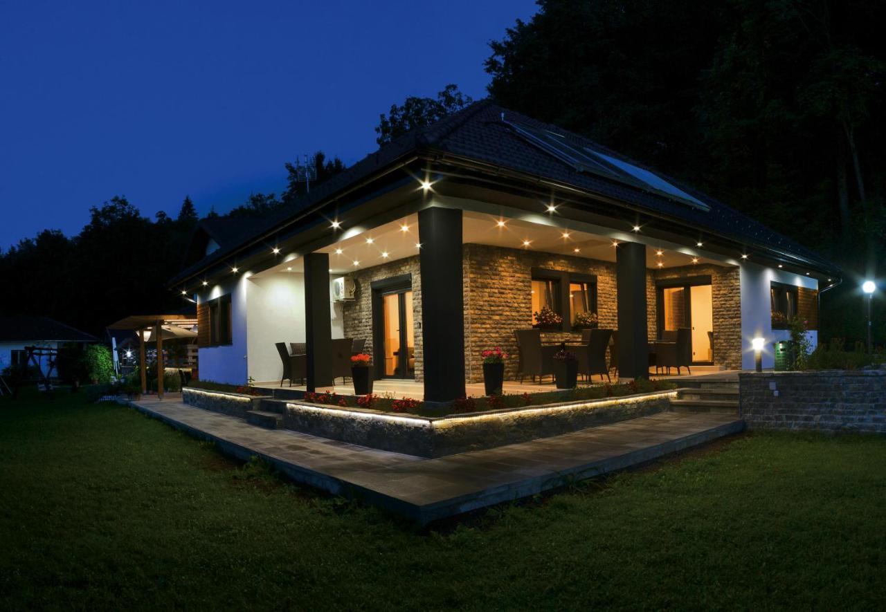 Apartments Oeneus Racic Екстериор снимка