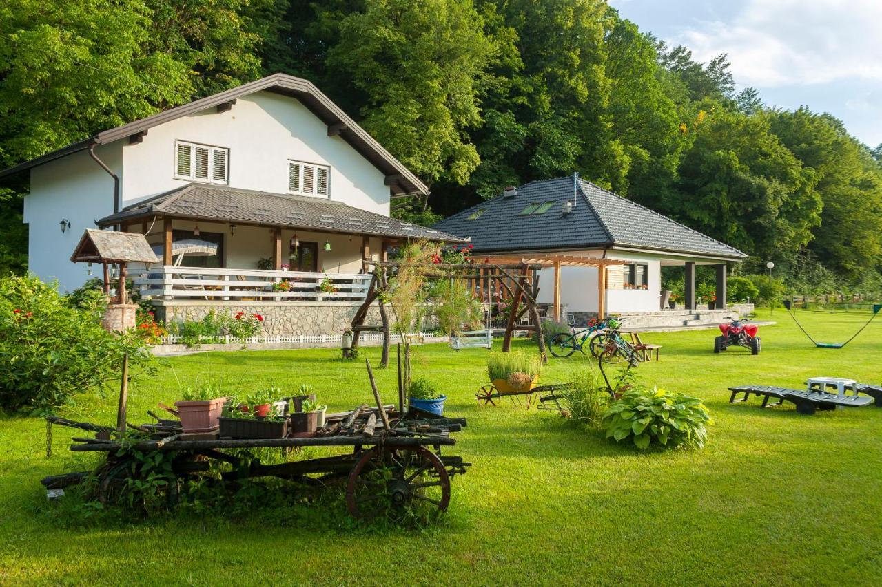 Apartments Oeneus Racic Екстериор снимка