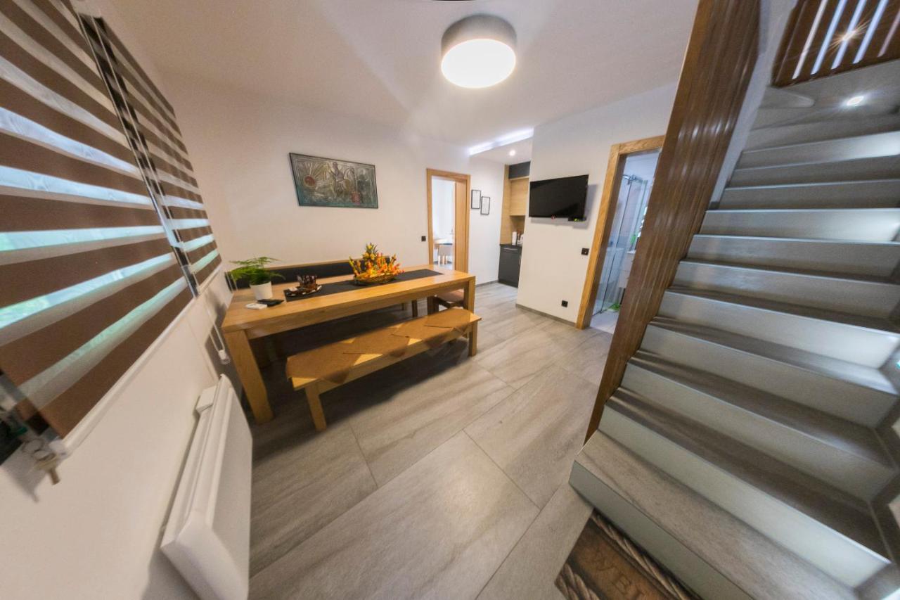 Apartments Oeneus Racic Екстериор снимка