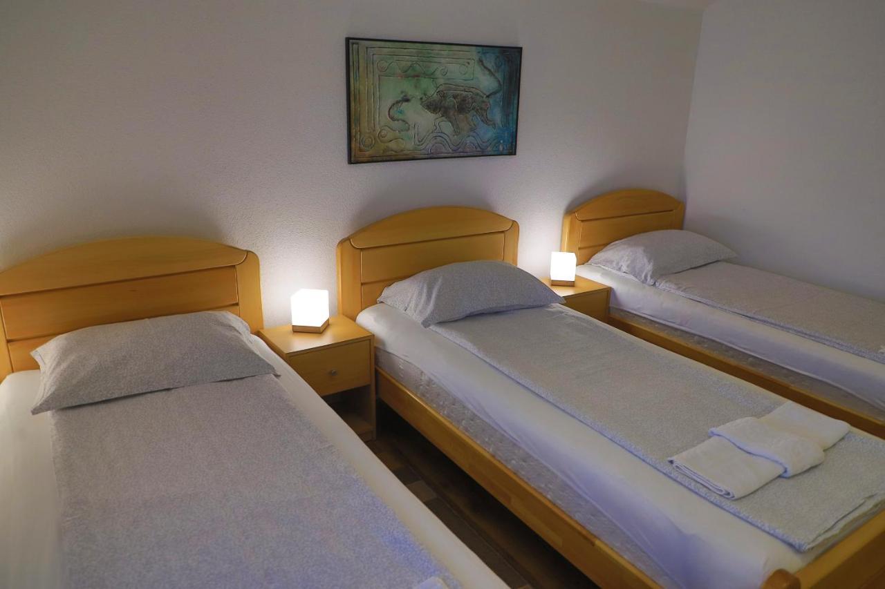Apartments Oeneus Racic Екстериор снимка