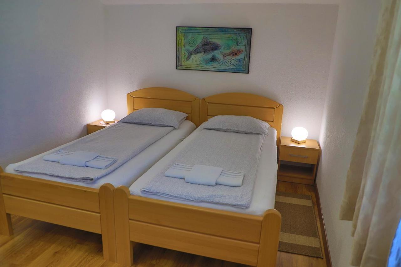 Apartments Oeneus Racic Екстериор снимка
