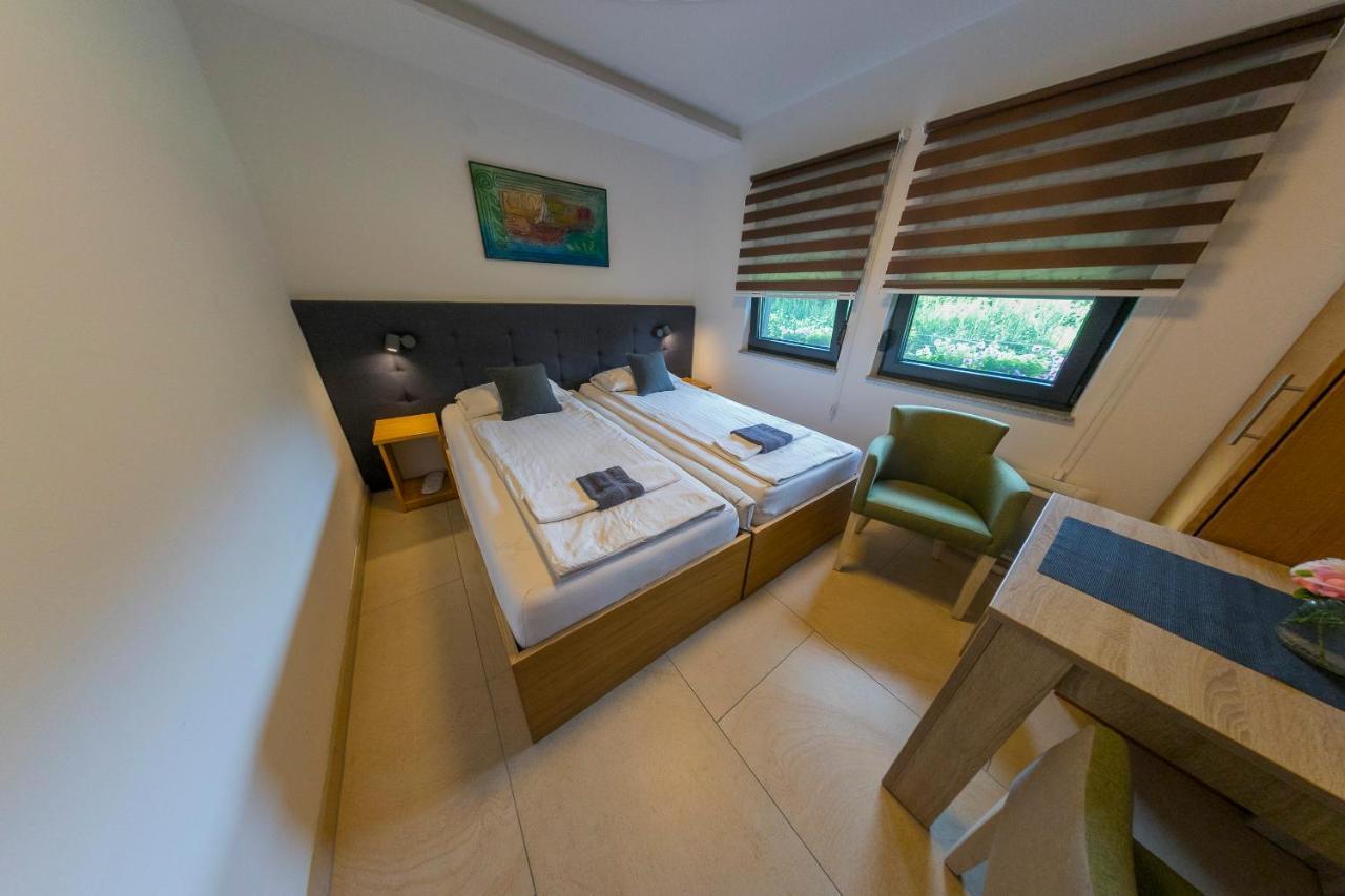 Apartments Oeneus Racic Екстериор снимка