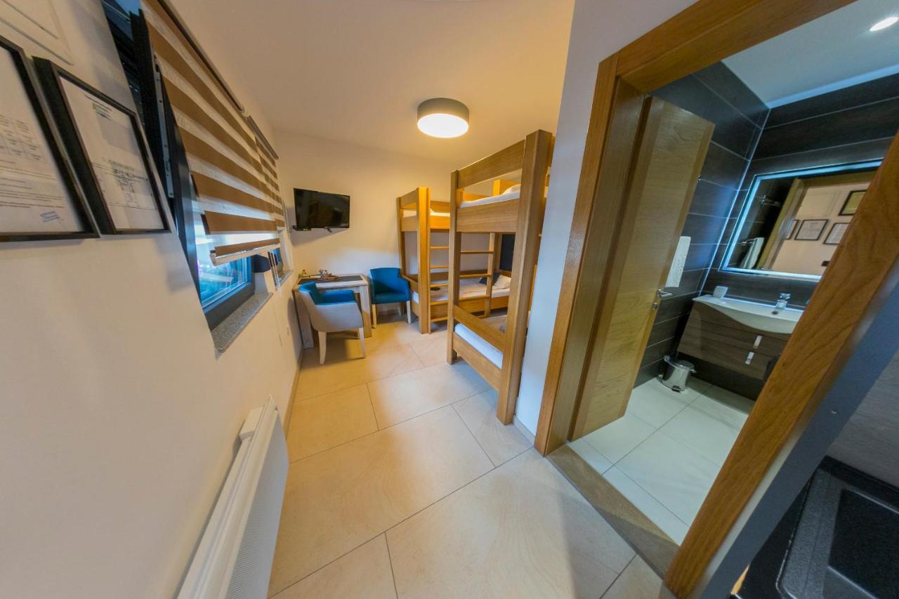 Apartments Oeneus Racic Екстериор снимка