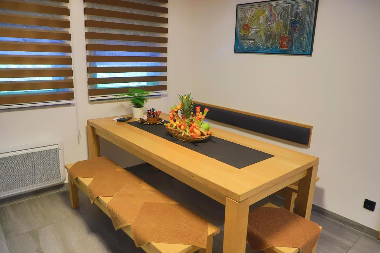 Apartments Oeneus Racic Екстериор снимка